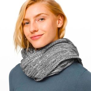 Lululemon Vinyasa Scarf Grey Speckled NWT